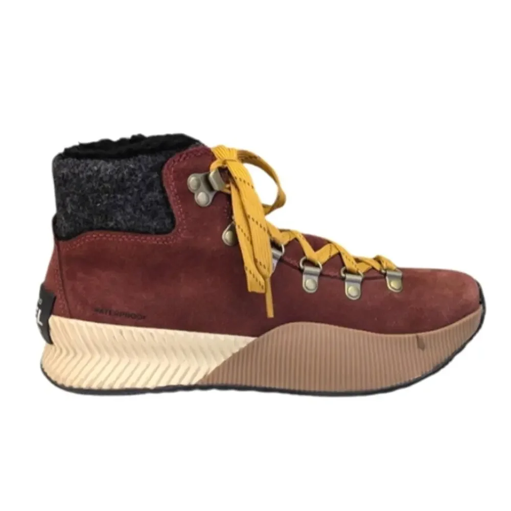 Sorel Out 'N' About III Conquest Boots Size 7  EUC   S3816